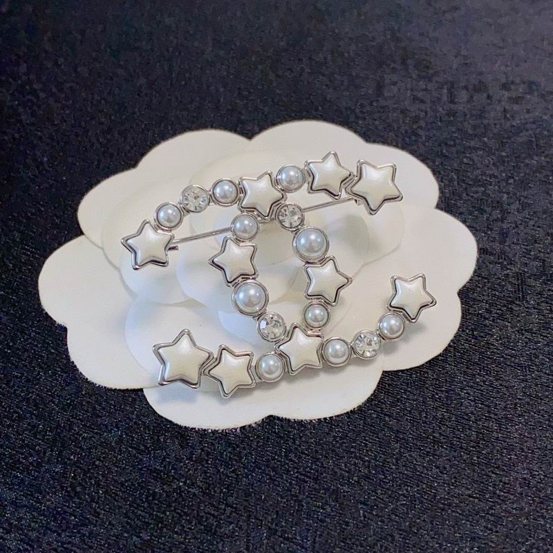 Chanel Brooch 07yxs64